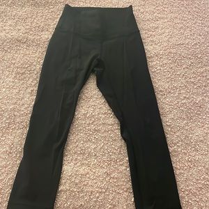 Black Lulu lemon legging